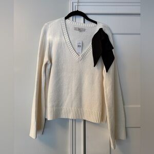 LOFT V-Neck Cream Sweater with Black Accent